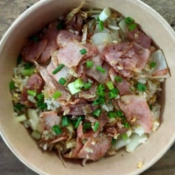 ข้าวผัดกระเทียมเบค่อน+นำ้ซุป