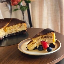 Brownie Basque Cheesecake