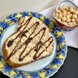 hummus on toast