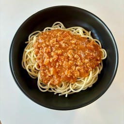 สปาเก็ตตี้ซอสมะเขือเทศหมูสับ