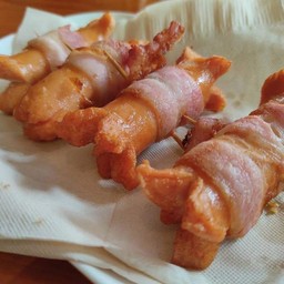 ไส้กรอกพันเบคอน