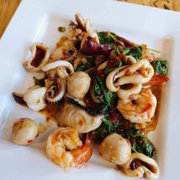 กะเพราทะเลกับข้าว