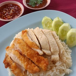 ข้าวมันไก่ดูโอ น้ำจิ้มทรีโอ