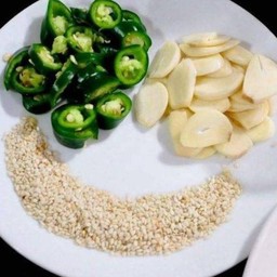 ชุดพริก กระเทียม งา