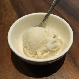 ไอศกรีมนมสด