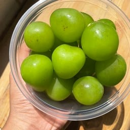 Ready-to-eat Saimas Grapes