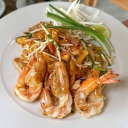 ผัดไทกุ้งสด