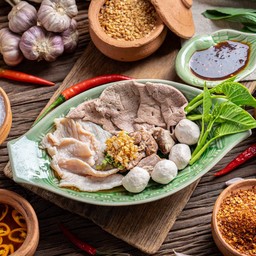 ลวกจิ้มหมู