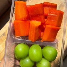 Ripe Papaya + Simus Grapes