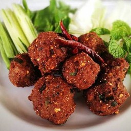 ลาบหมูทอด