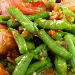 ตำถั่วหมูกรอบ