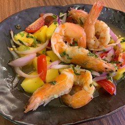 ยำมะม่วง ลิ้นจี่ กุ้ง