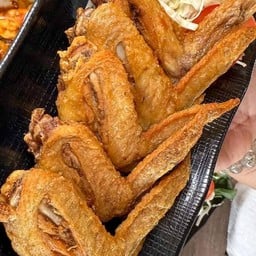 ปีกไก่ทอดน้ำปลา