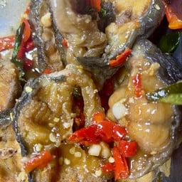 ปลาดุกผัดพริกสด