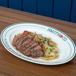 สปาเก็ตตี้สเต็กเนื้อไวน์แดง