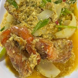 กุ้งผัดผงกะหรี่