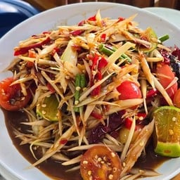 ข้าวเหนียวหมูปิ้ง,ไก่ย่าง,ไส้กรอกอีสาน,ส้มตำ หลังอบต.ตะพง