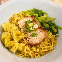 บะหมี่เกี๊ยวหมูแดง