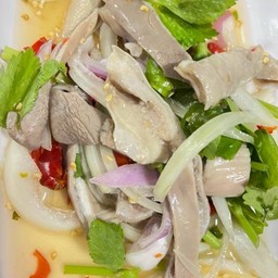 ยำกระเพาะหมู