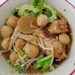 แม่บัว ก๋วยเตี๊ยวไก่ตุ๋น เนื้อตุ๋น 1