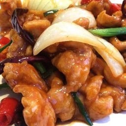 ไก่ผัดเม็ดมะม่วง