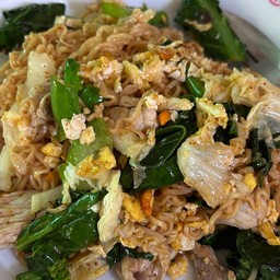 ผัดมาม่าหมู