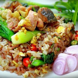 ข้าวผัดปลาเค็ม