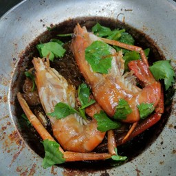 กุ้งอบวุ้นเส้น
