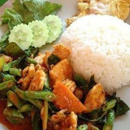 ผัดพริกแกงทะเล,เนื้อ