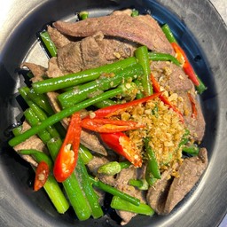 ดอกหอมผัดตับ