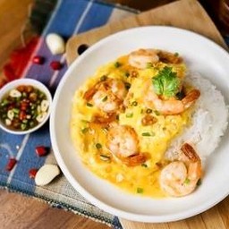 Omelette with Garlic Shrimp on Rice