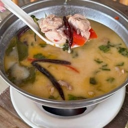 ต้มข่าไก่