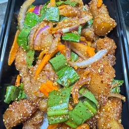 ข้าวยำหมู3ชั้นแซ่บ