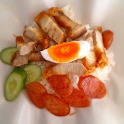 ข้าวหมูกรอบ