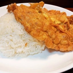 ไข่เจียวไก่สับ ราดข้าว