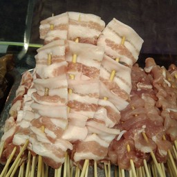 หมูสามชั้น เสียบไม้