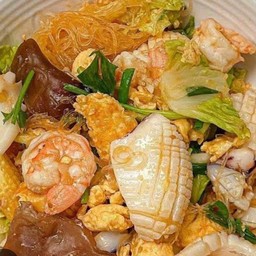 สุกี้แห้ง