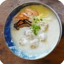 โจ๊กหมูก้อน