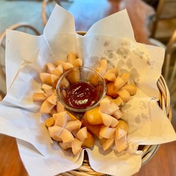 ใส้กรอกทอด