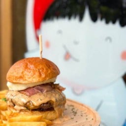 Gus burger ปากซอยทุ่งมังกร 10