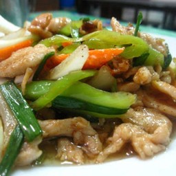 ผัดพริกหยวกไก่