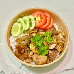 กะเพราบ้านเจ๊มี๊