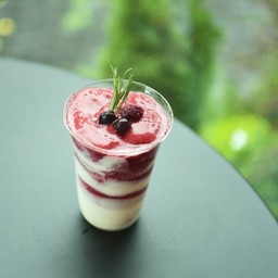 Mix Berry Frappe