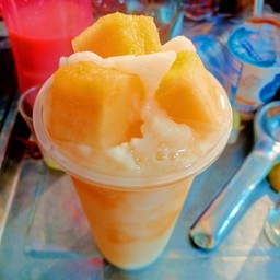 แคนตาลูป ปั่น (วัตถุดิบเป็นผลไม้สดๆ)