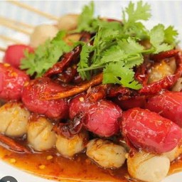 ลูกชิ้นทอด(คละไม้)ทางร้านทอดให้ พร้อมทาน