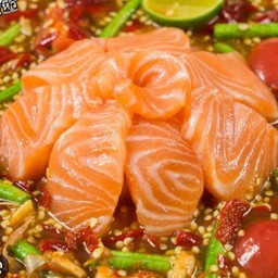 เกาเหลาแซลมอน 100 กรัม