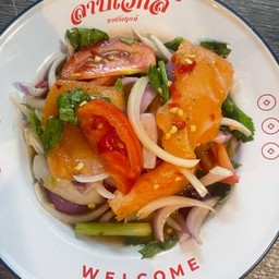 ยำแซลมอน