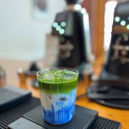 BLUE MATCHA LATTE