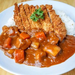 ข้าวไข่ข้นแกงกระหรี่ ไก่กรอบ