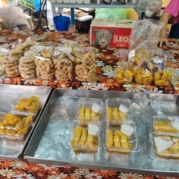 เจ๊ตุ๊ก ขนมไทย  ตลาดสดเทศบาลเมืองปทุมธานี